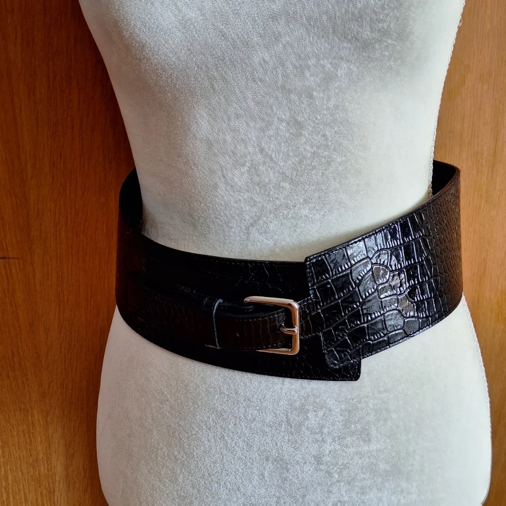 Club Monaco Embossed wide black leather belt S